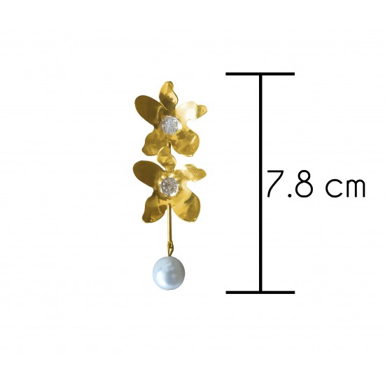 Two golden color flowers with solitaires and white pearl Earrings