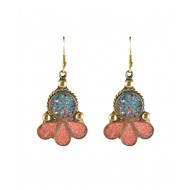 Drop and circular shapes vintage golden color earrings 1