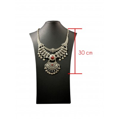 Bohemian style silver color vintage necklace with red solitaires 1