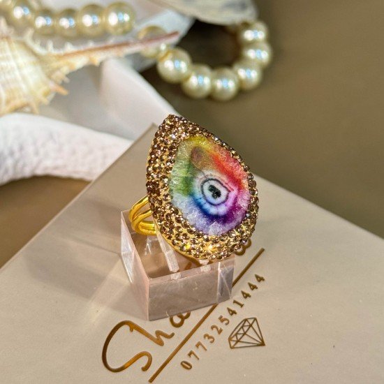 خاتم حجر عقيق السولار الملون المطحون على شكل دمعة مرصعة بشذرات ذهبية مطلي بماء الذهب